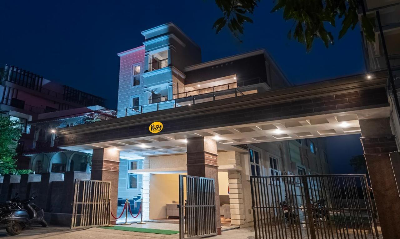 Itsy Hotels Greenland Jungle View บูบันเนสชวาร์ ภายนอก รูปภาพ